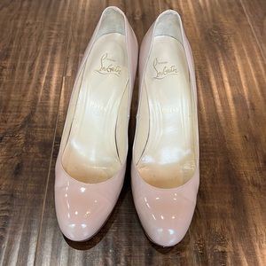 Size 38 Christian Louboutin Nude Patenet Pump